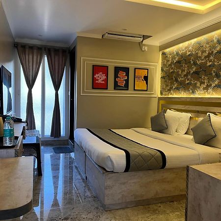 Hotel Lg Suites バンガロール エクステリア 写真