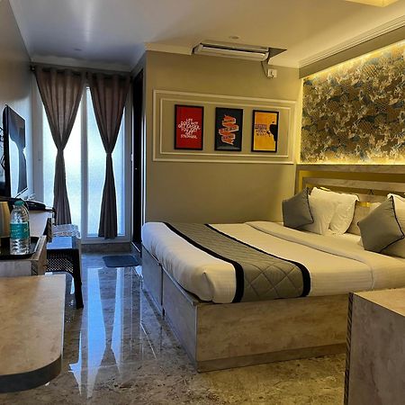 Hotel Lg Suites バンガロール エクステリア 写真